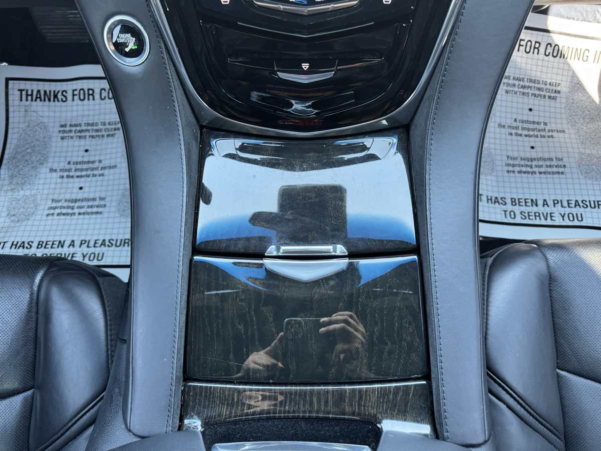 2017 Cadillac Escalade Platinum photo 20