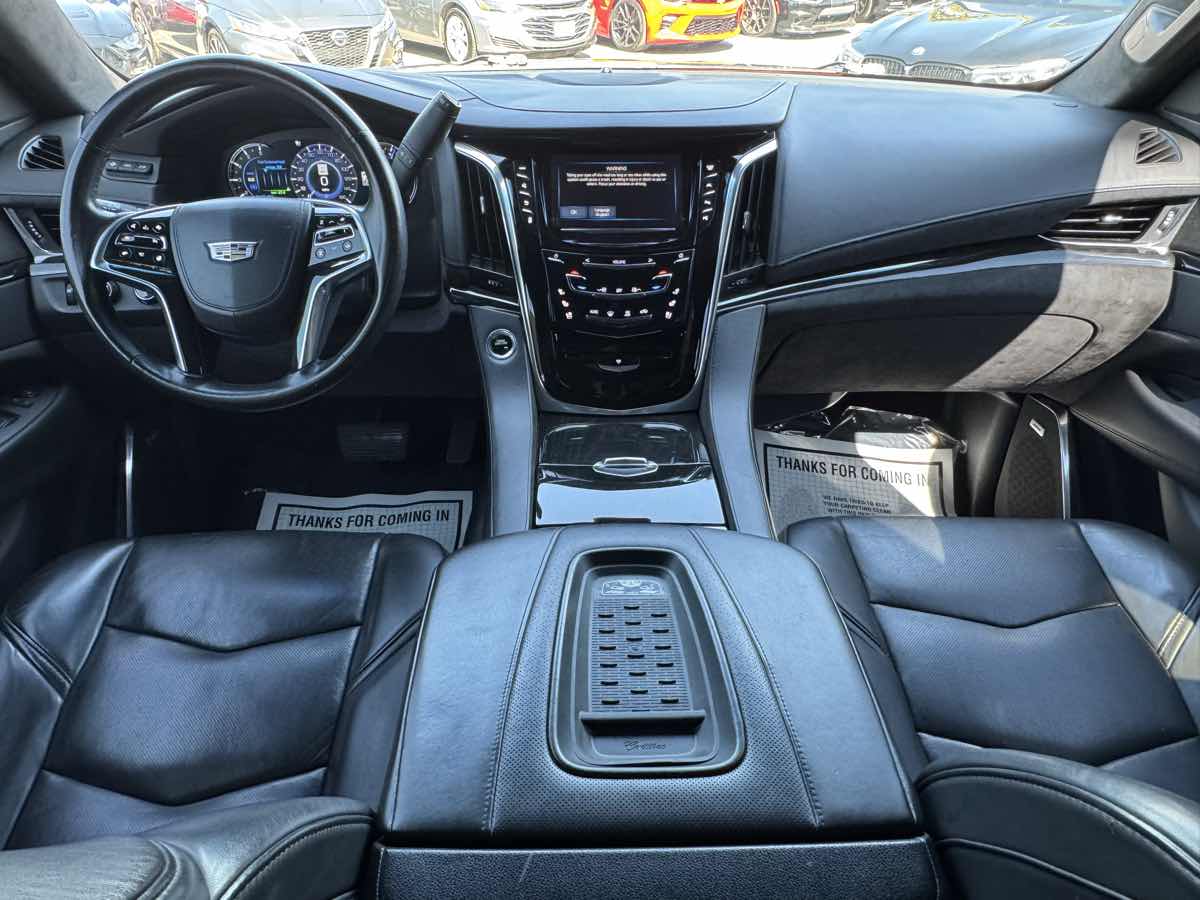 2017 Cadillac Escalade Platinum photo 21