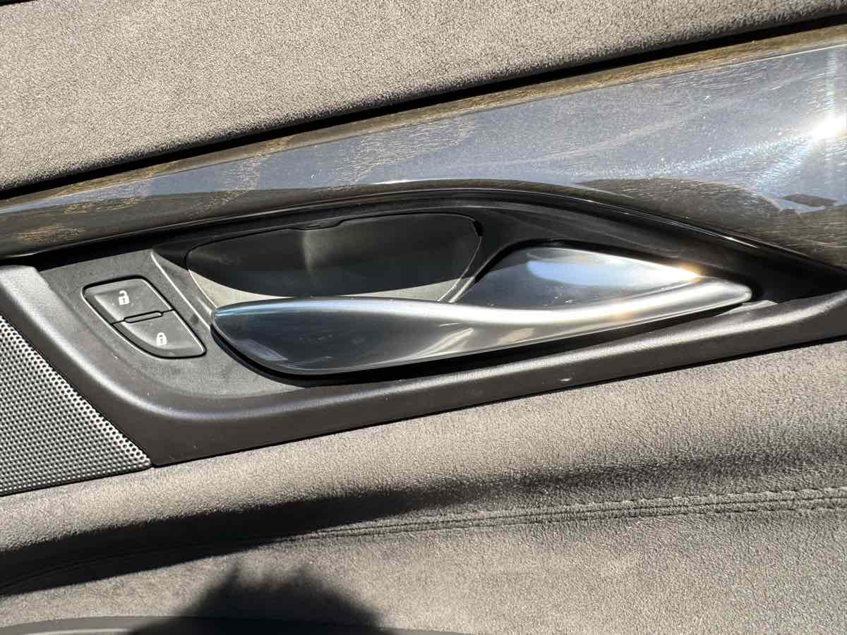 2017 Cadillac Escalade Platinum photo 34