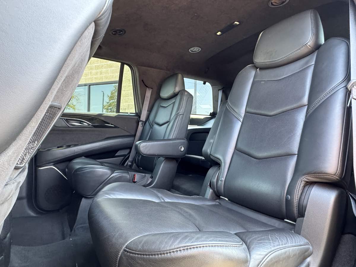 2017 Cadillac Escalade Platinum photo 41