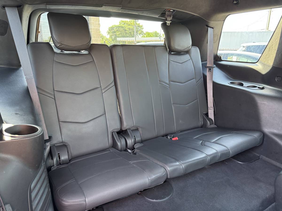 2017 Cadillac Escalade Platinum photo 48