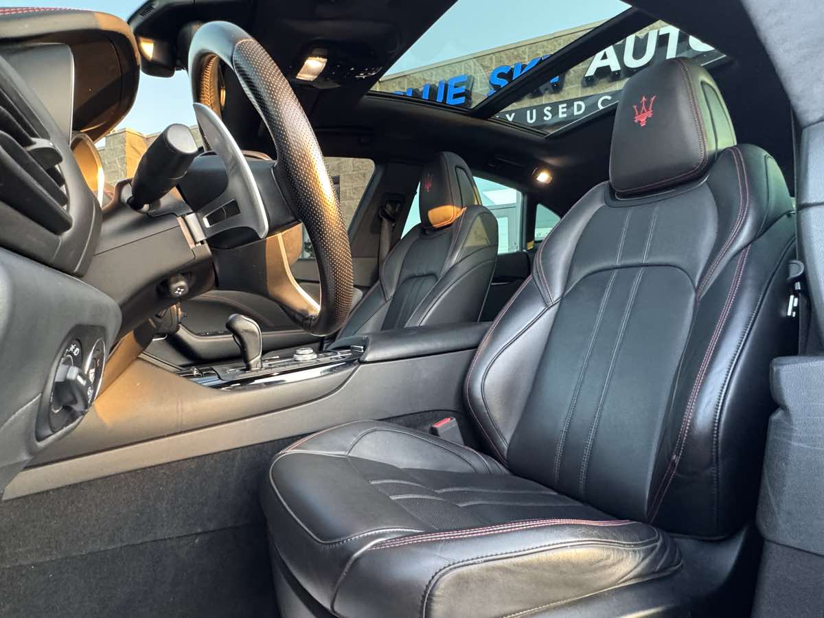 2018 Maserati Levante GranSport photo 18