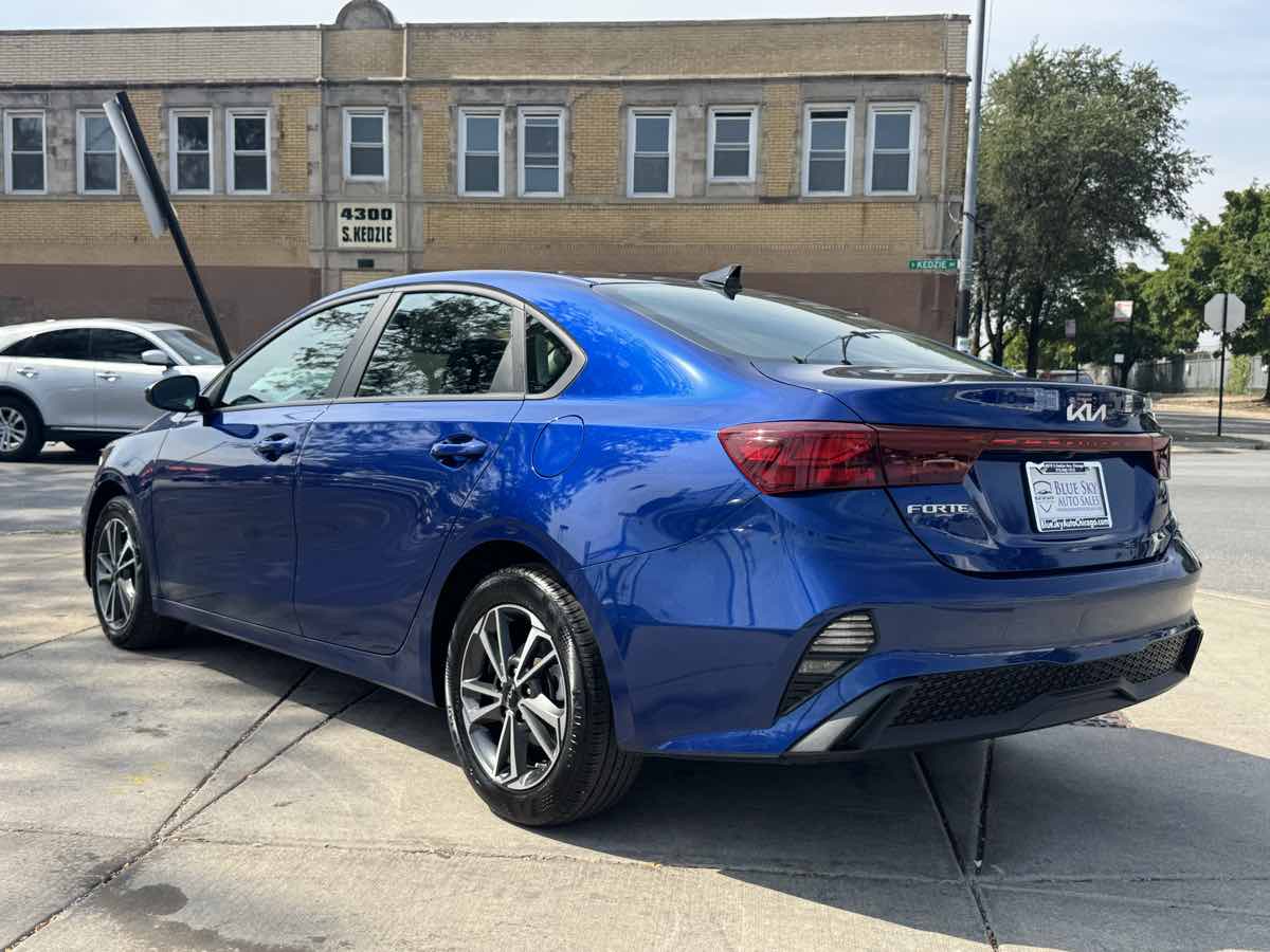 2022 Kia Forte FE LXS photo 5