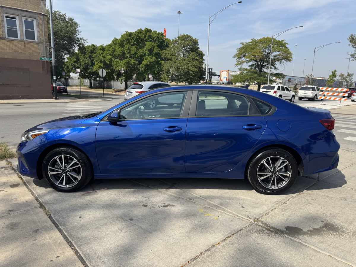 2022 Kia Forte FE LXS photo 6