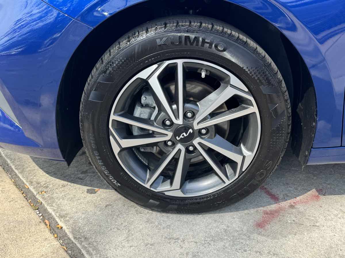 2022 Kia Forte FE LXS photo 7