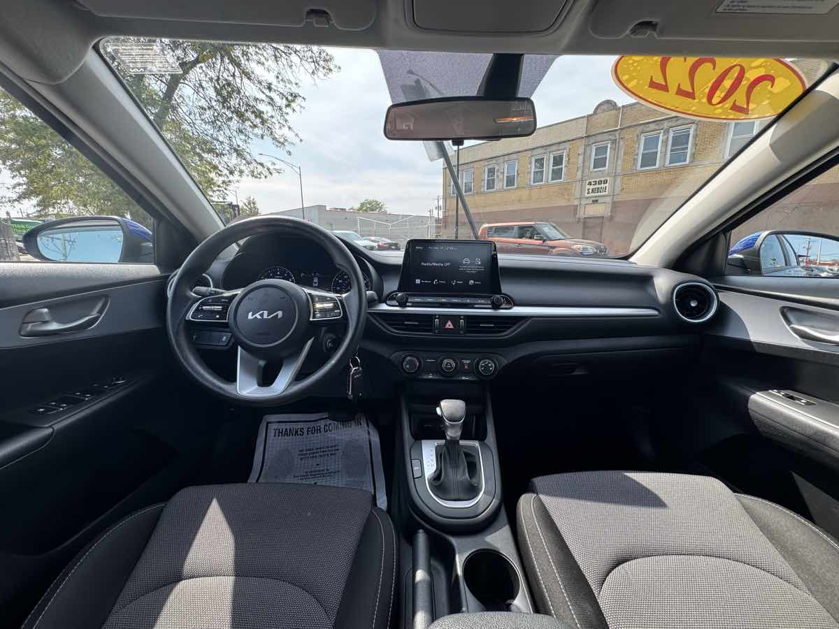 2022 Kia Forte FE LXS photo 11
