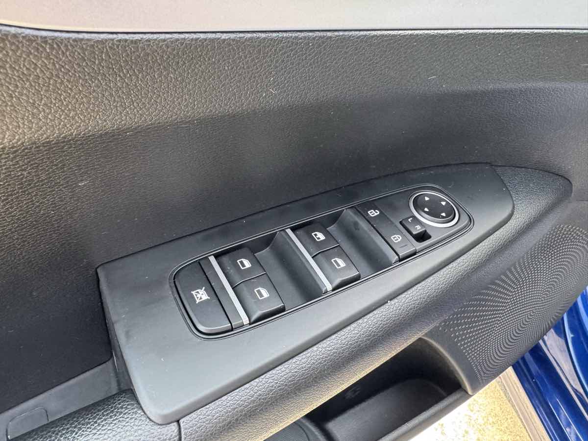 2022 Kia Forte FE LXS photo 13
