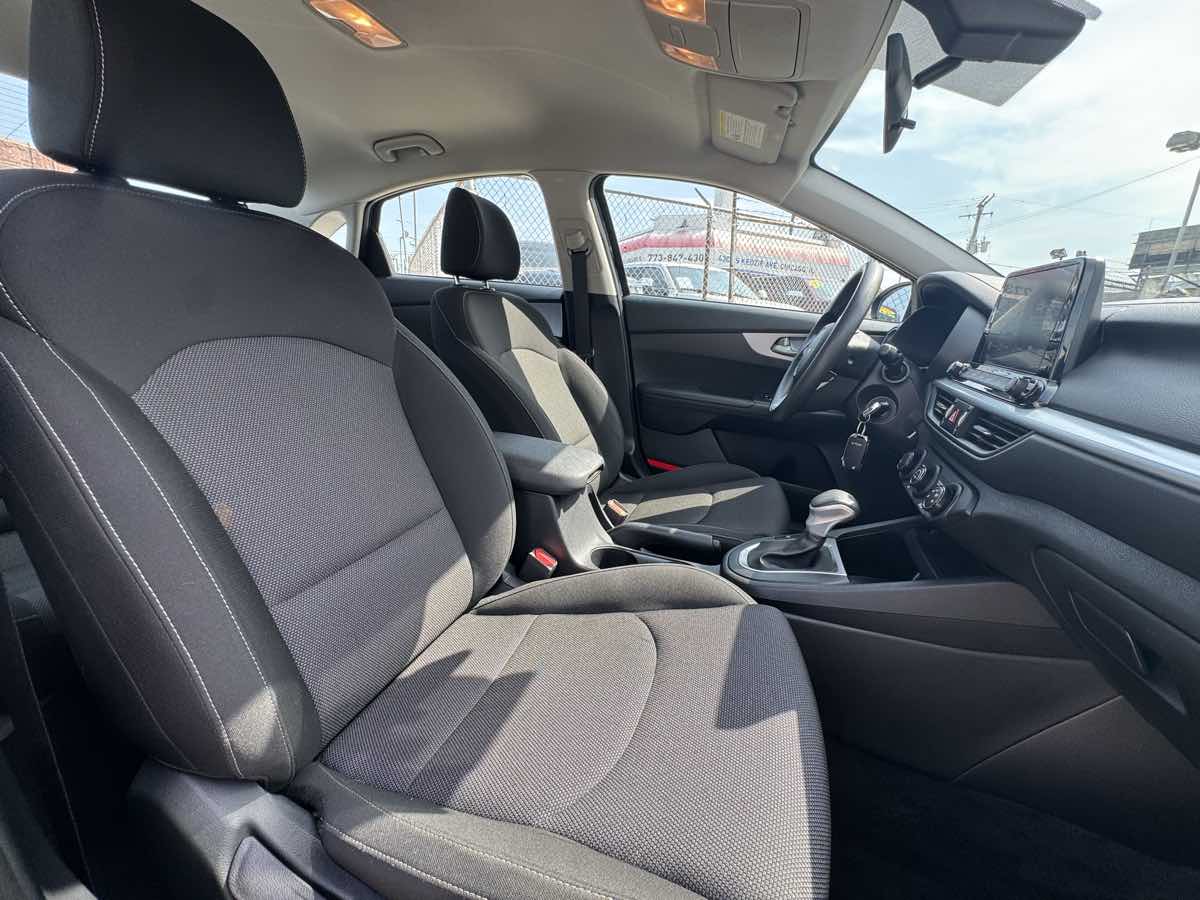 2022 Kia Forte FE LXS photo 18