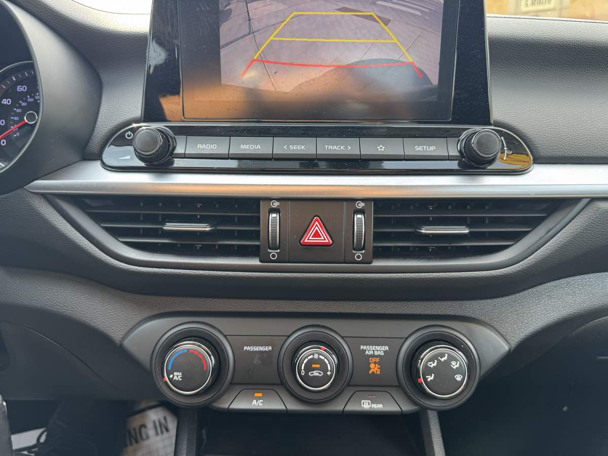 2022 Kia Forte FE LXS photo 28