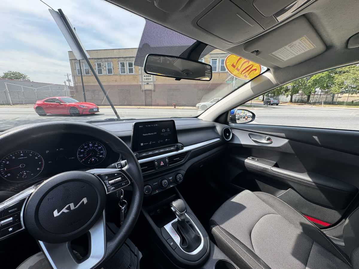 2022 Kia Forte FE LXS photo 32