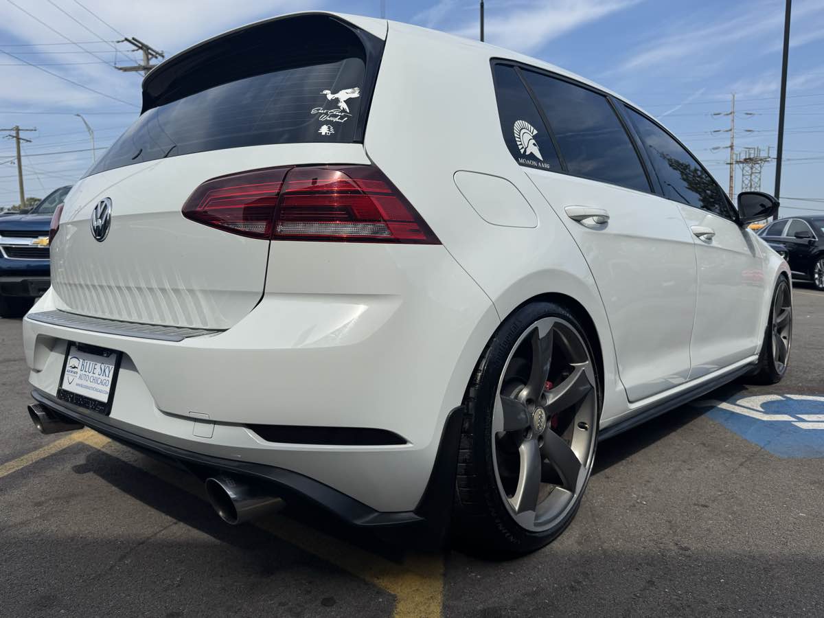 2019 Volkswagen Golf GTI Rabbit SE Autobahn photo 3