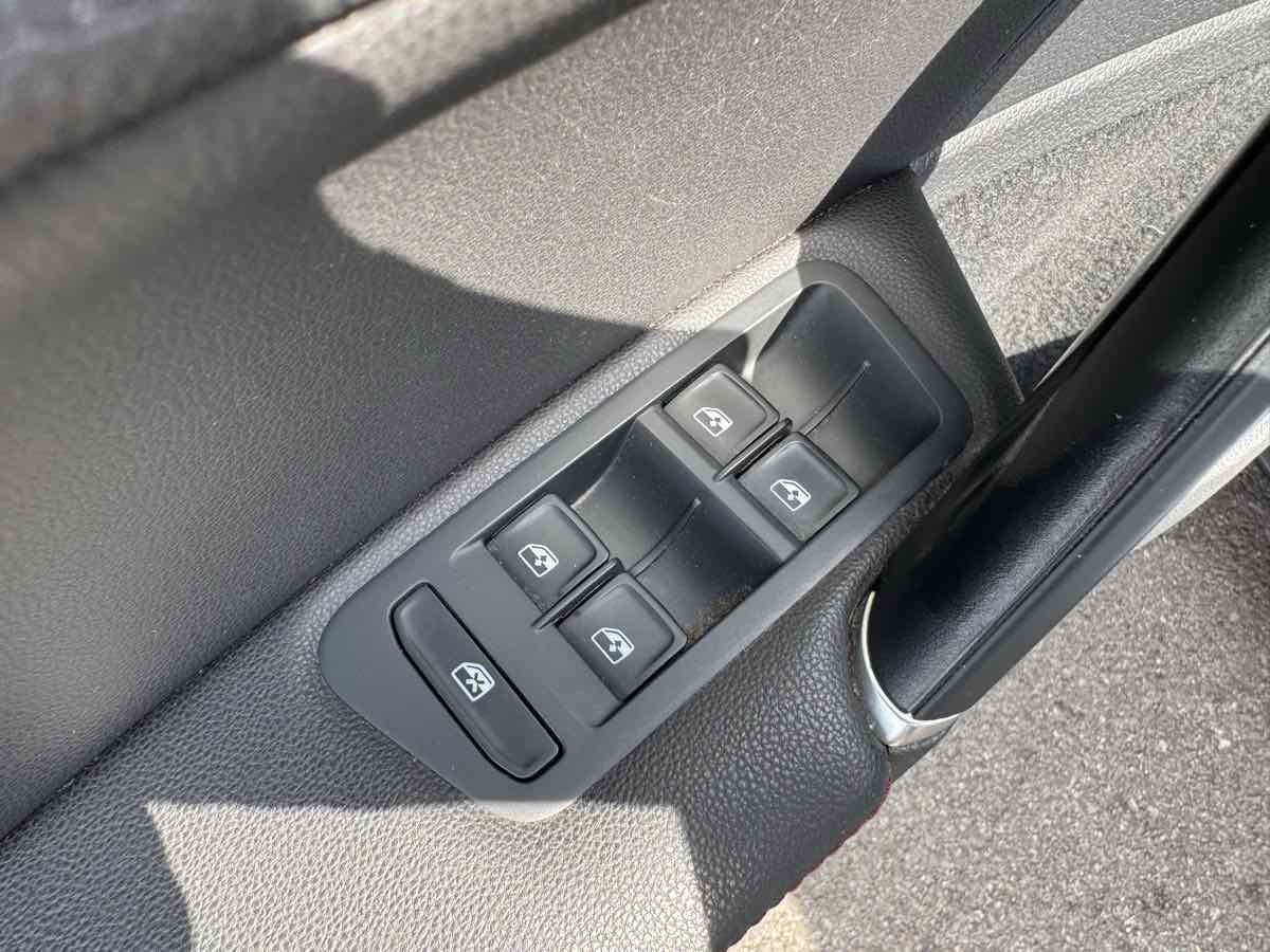 2019 Volkswagen Golf GTI Rabbit SE Autobahn photo 22