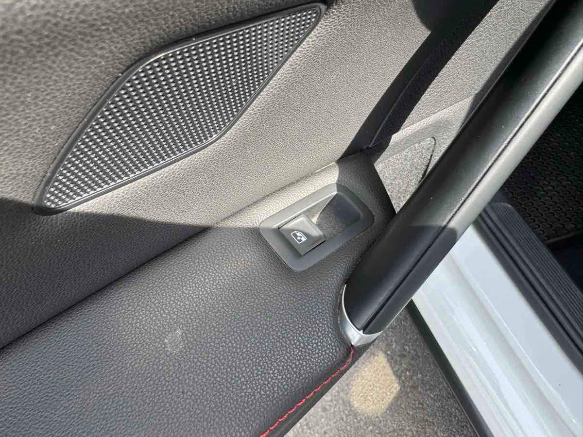 2019 Volkswagen Golf GTI Rabbit SE Autobahn photo 36