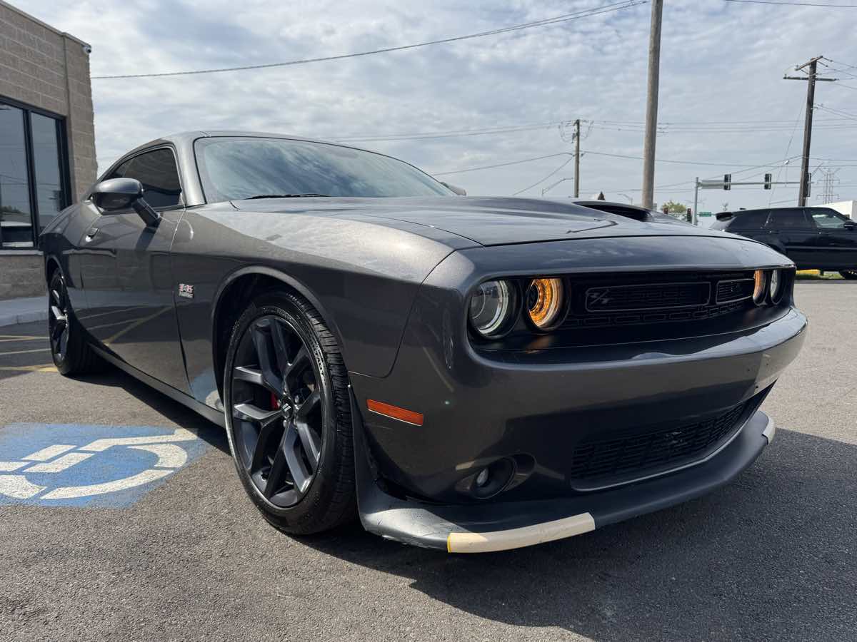 2019 Dodge Challenger R/T photo 3