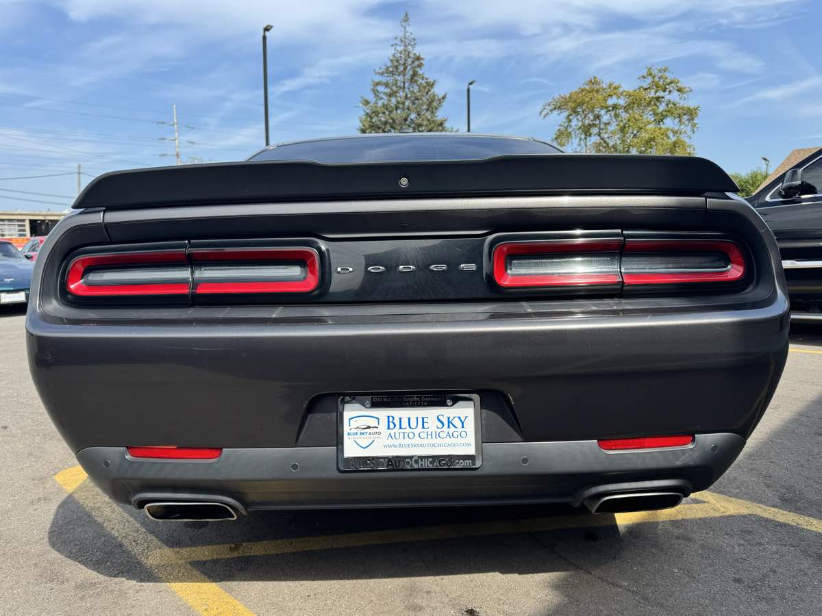 2019 Dodge Challenger R/T photo 6