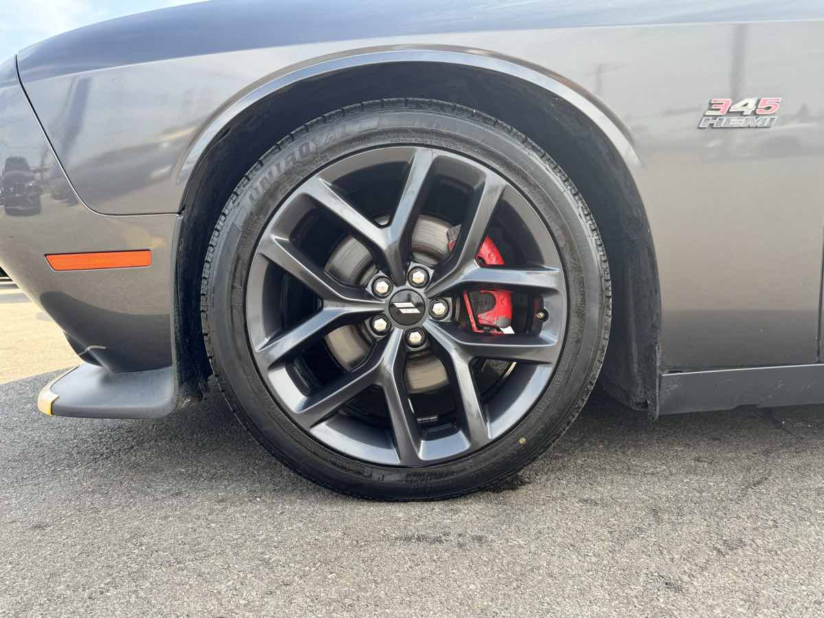 2019 Dodge Challenger R/T photo 9