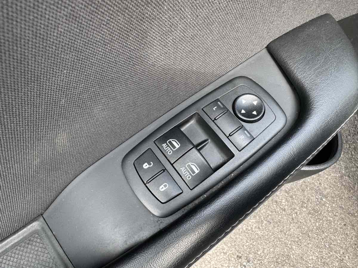 2019 Dodge Challenger R/T photo 21