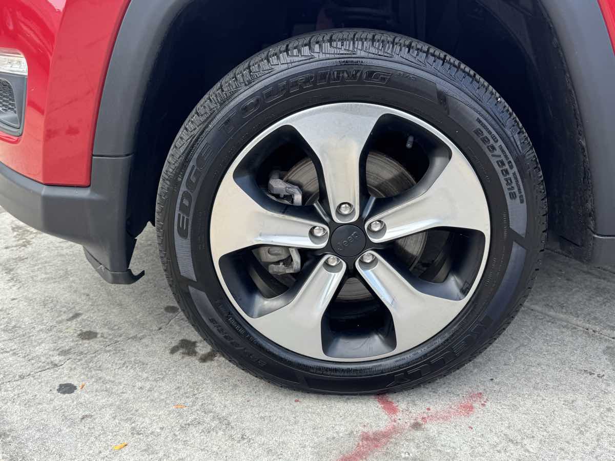 2018 Jeep Compass North Edition Latitude photo 9
