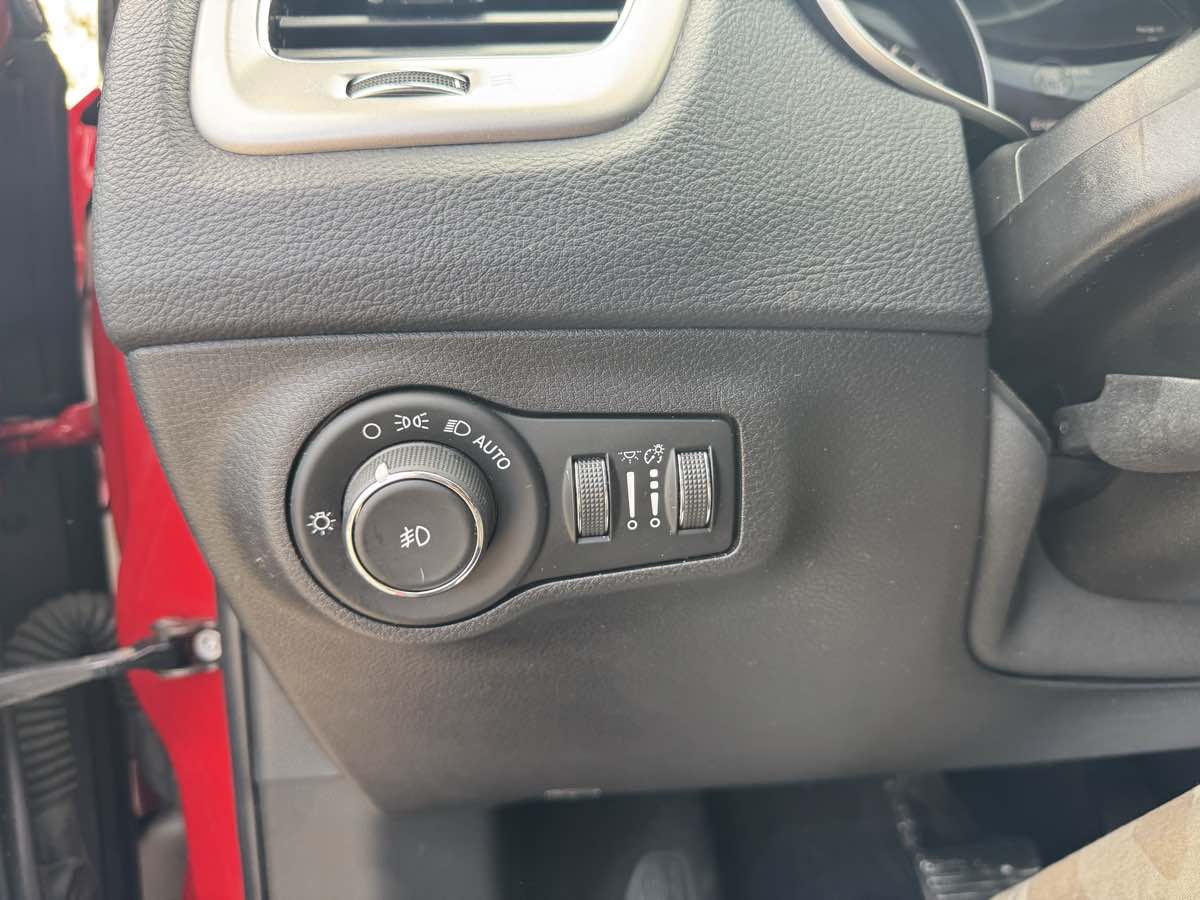 2018 Jeep Compass North Edition Latitude photo 26