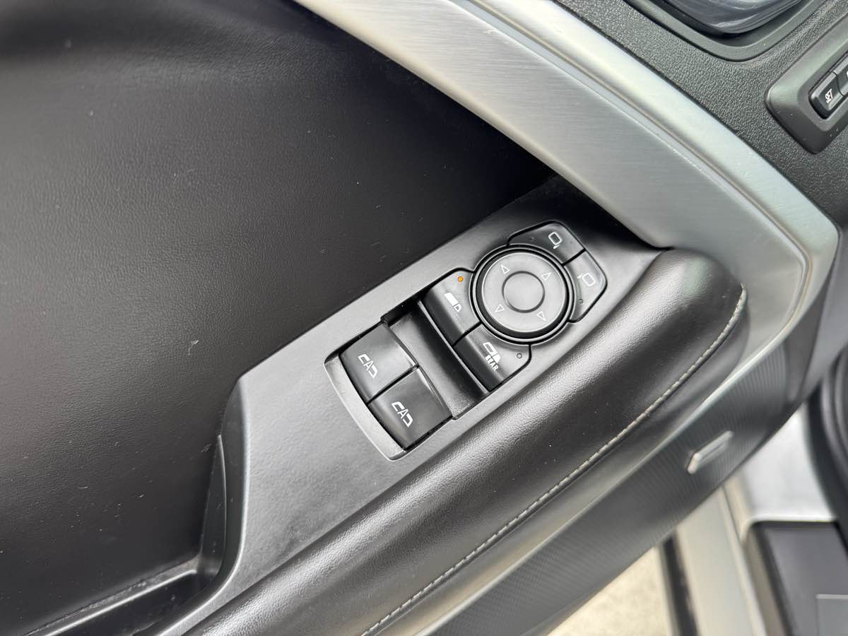 2019 Chevrolet Camaro 2SS photo 17