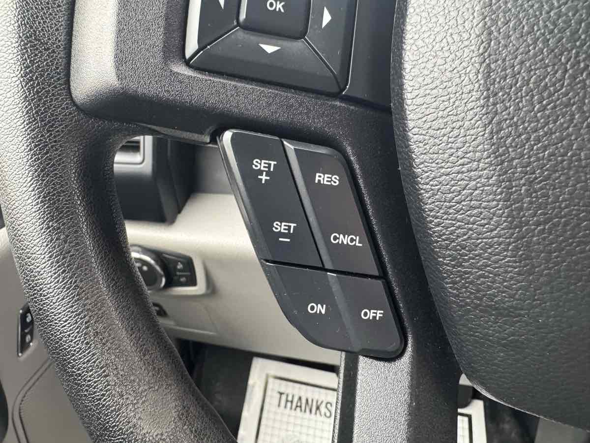 2015 Ford F-150 XL photo 14