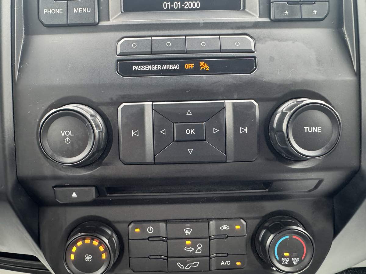 2015 Ford F-150 XL photo 18