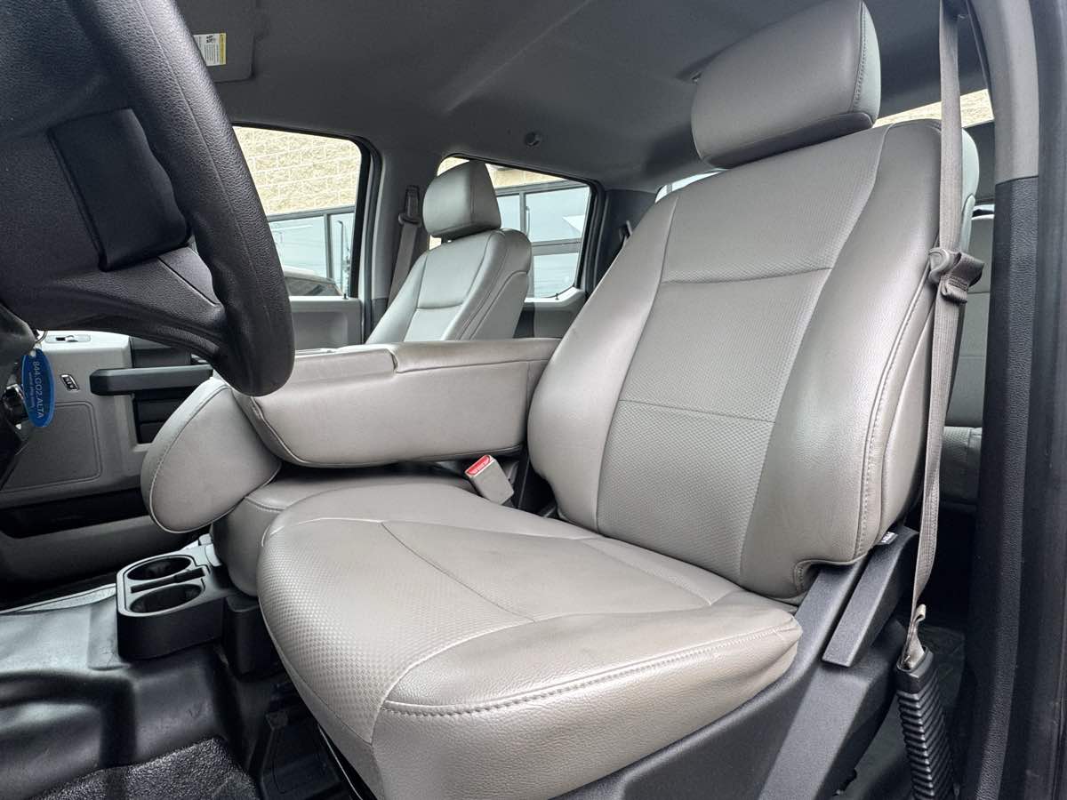 2015 Ford F-150 XL photo 24