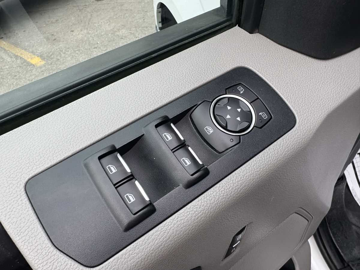 2015 Ford F-150 XL photo 26