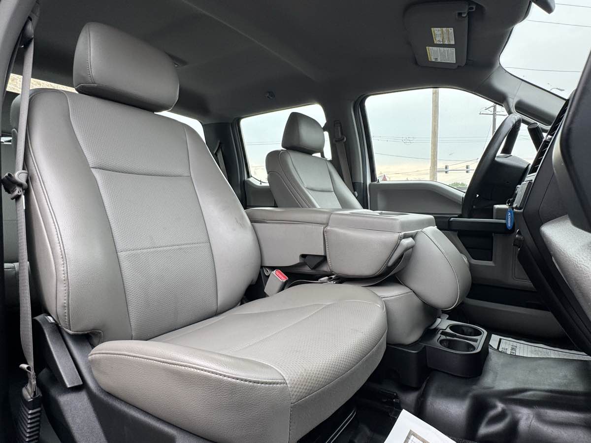2015 Ford F-150 XL photo 28