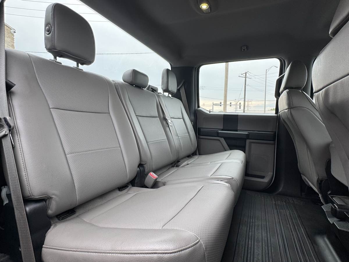 2015 Ford F-150 XL photo 32