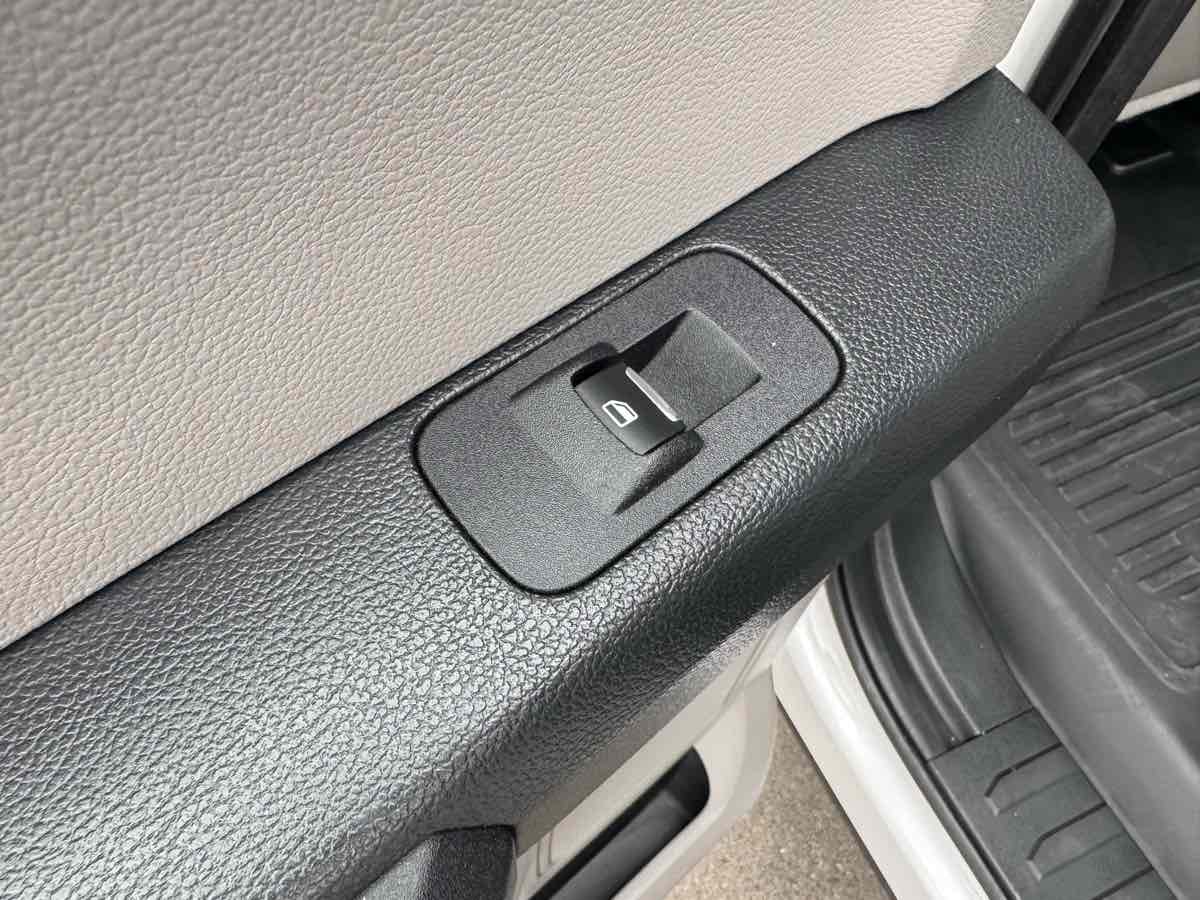 2015 Ford F-150 XL photo 37
