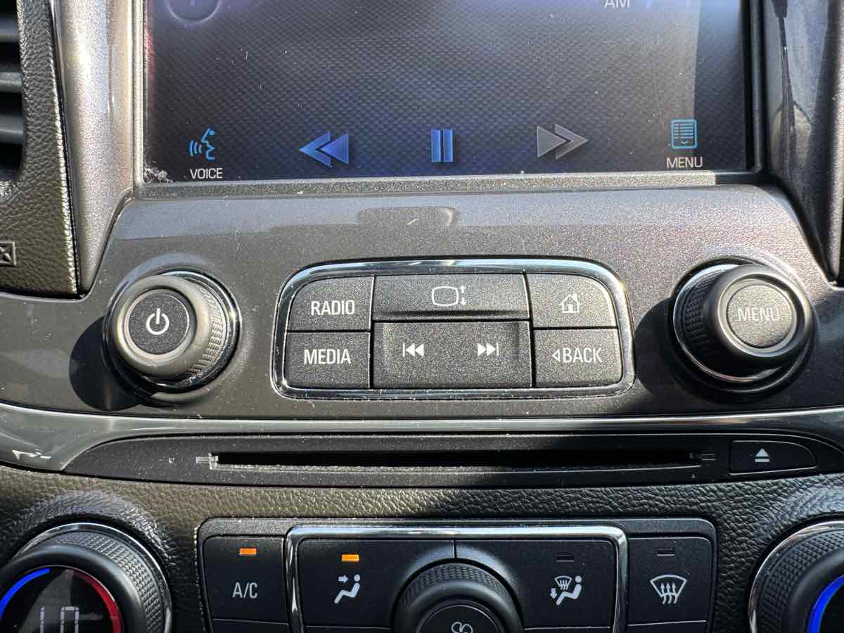 2014 Chevrolet Impala 2LT photo 17
