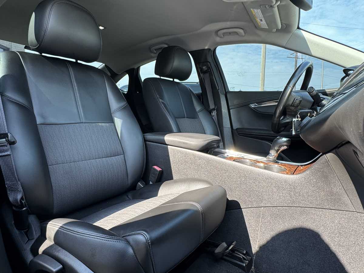 2014 Chevrolet Impala 2LT photo 26