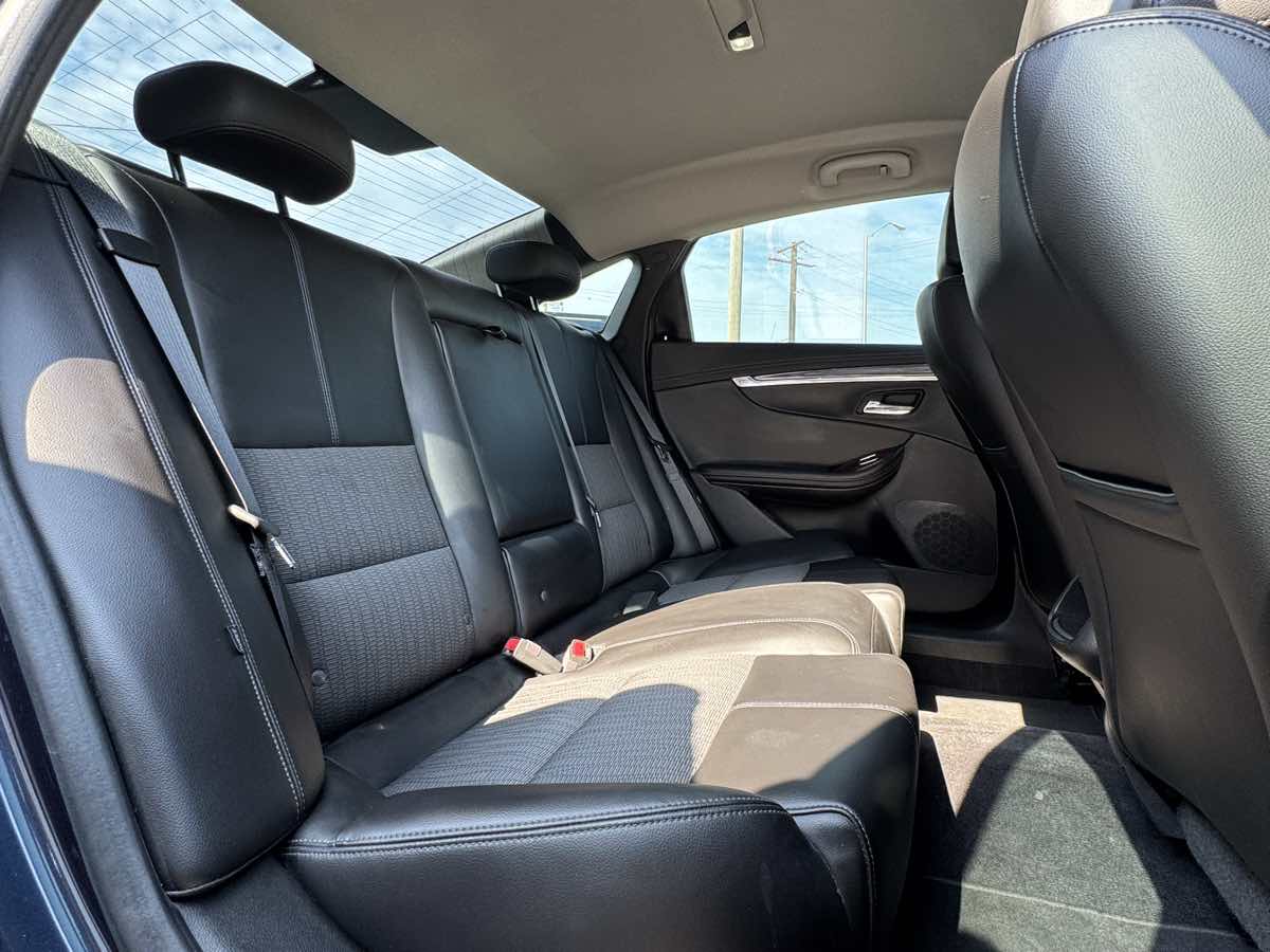 2014 Chevrolet Impala 2LT photo 31