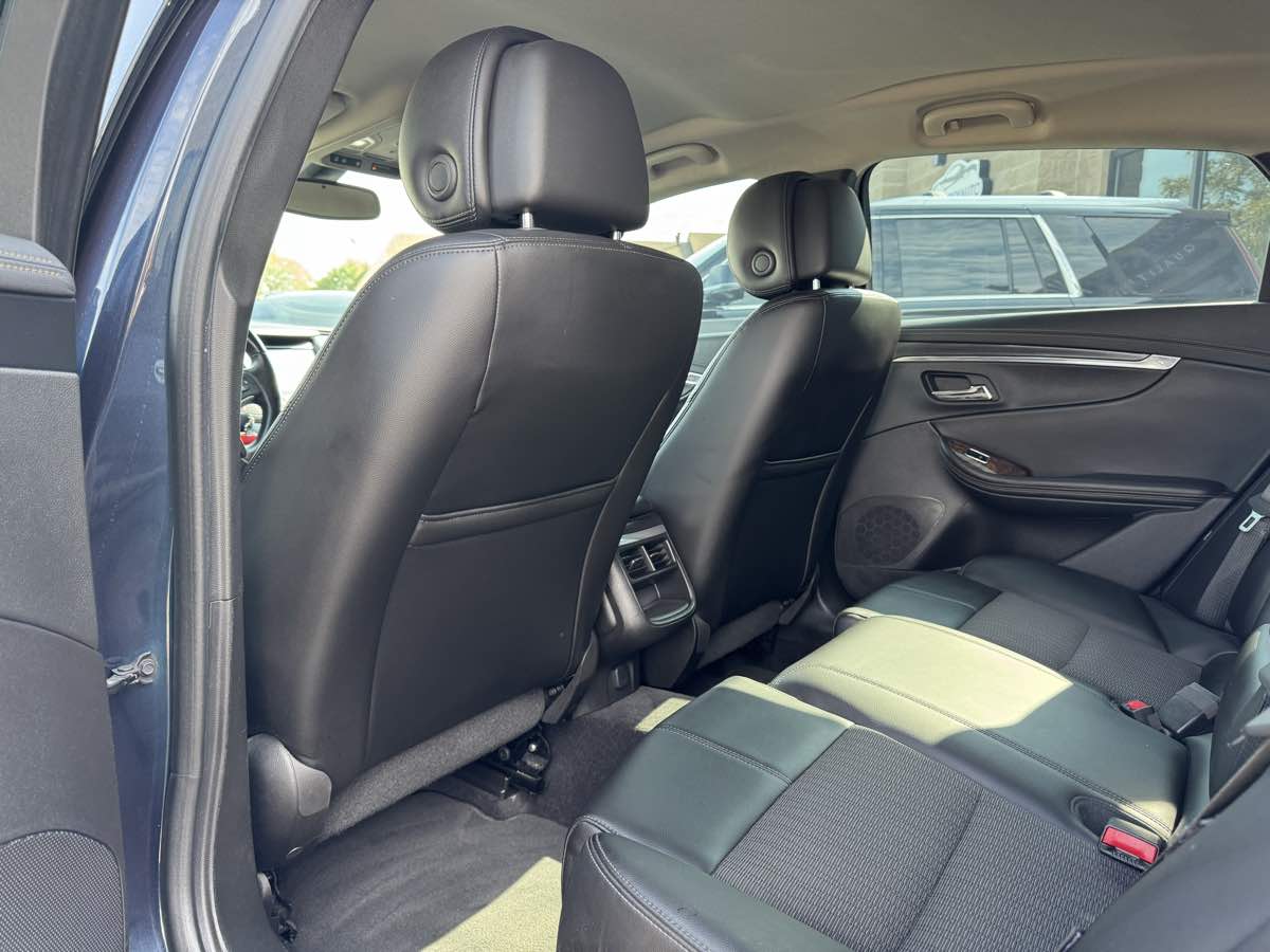 2014 Chevrolet Impala 2LT photo 35