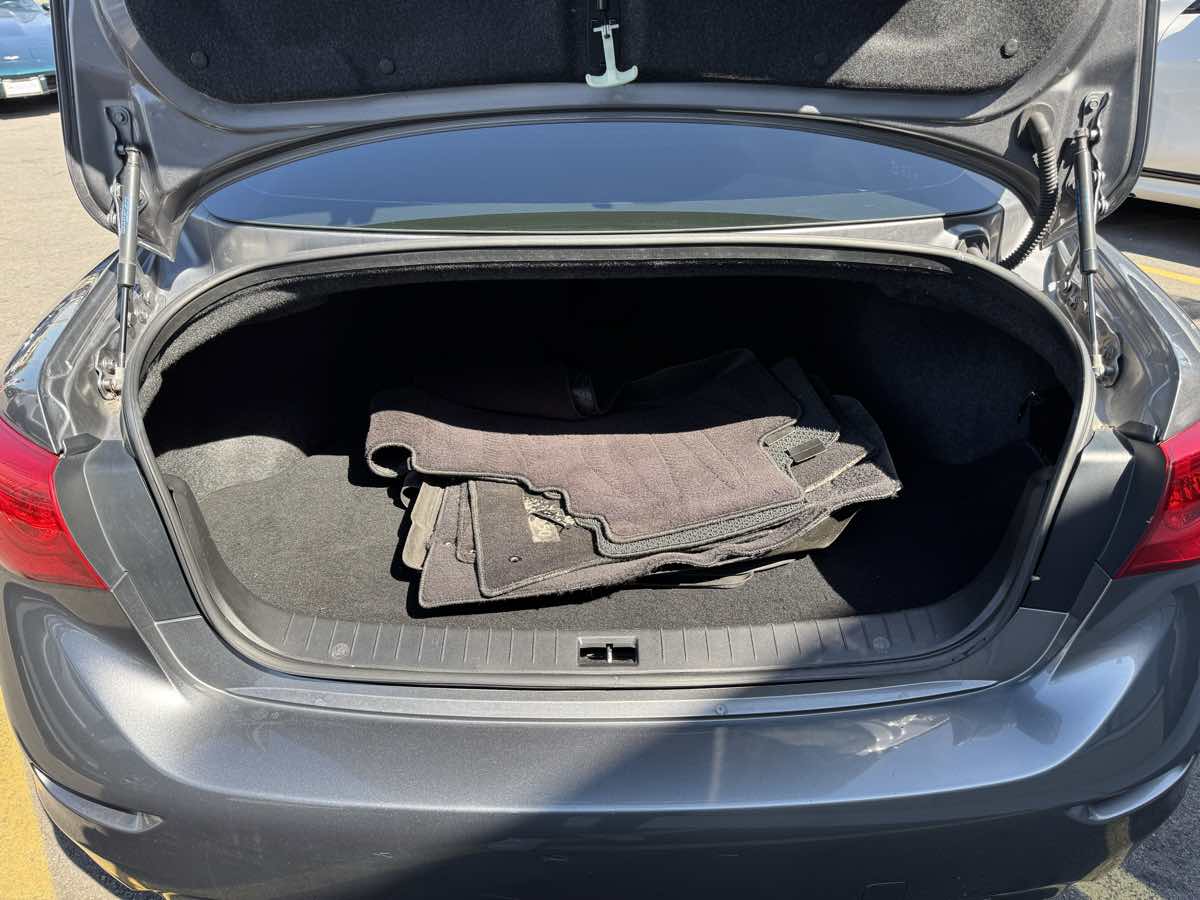2014 Infiniti Q50 Premium photo 46