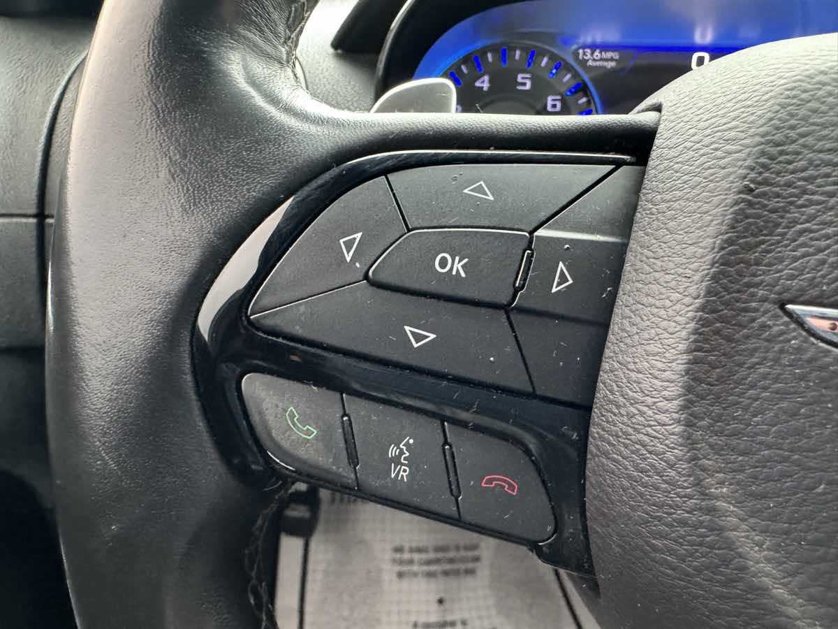 2015 Chrysler 300 photo 14