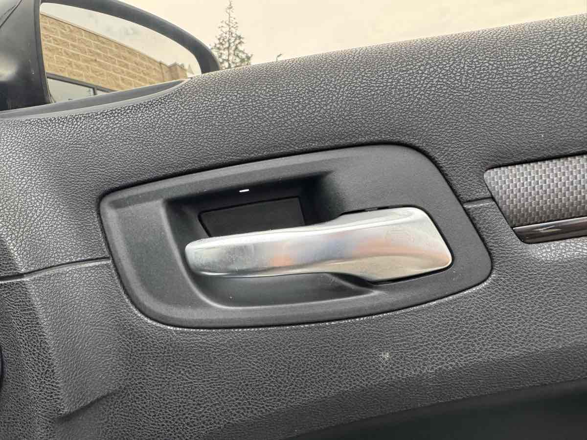 2015 Chrysler 300 photo 27
