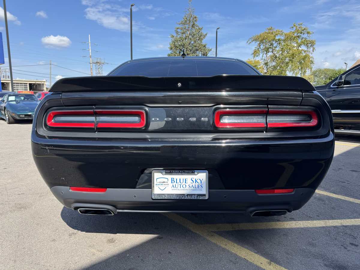 2018 Dodge Challenger R/T Plus photo 6