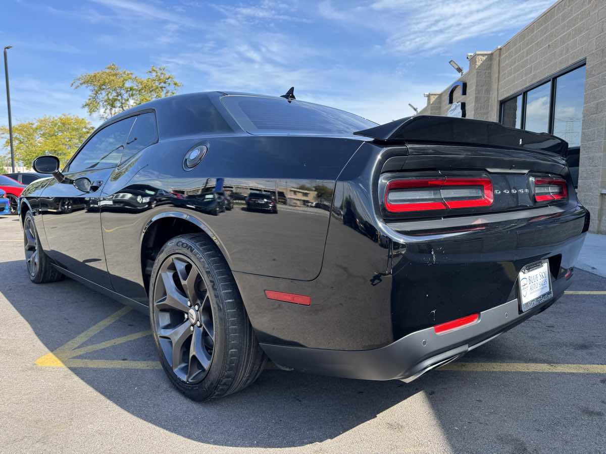 2018 Dodge Challenger R/T Plus photo 7