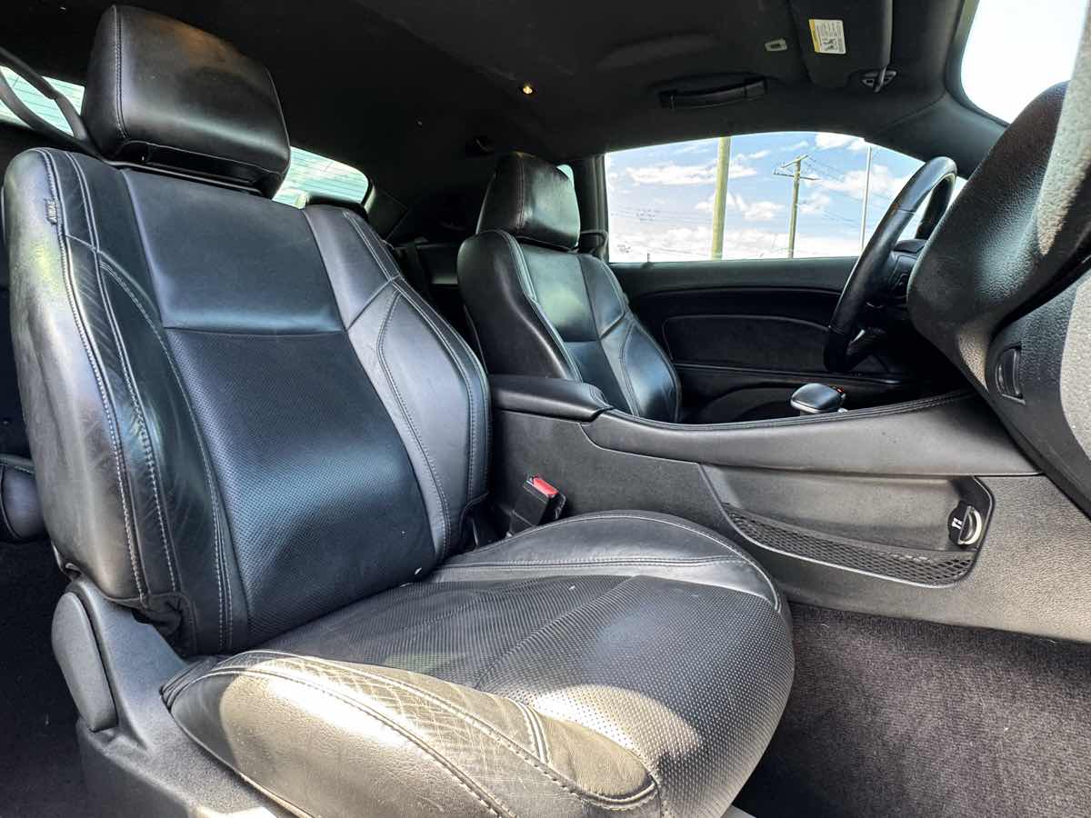 2018 Dodge Challenger R/T Plus photo 24