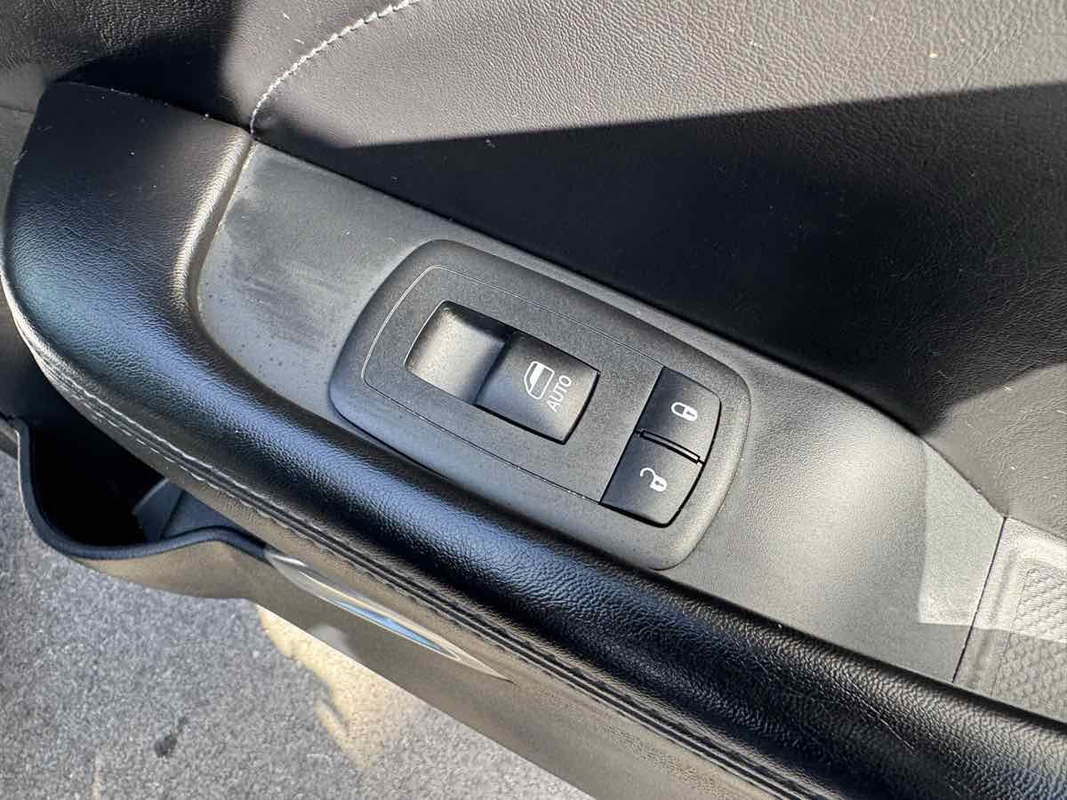 2018 Dodge Challenger R/T Plus photo 26