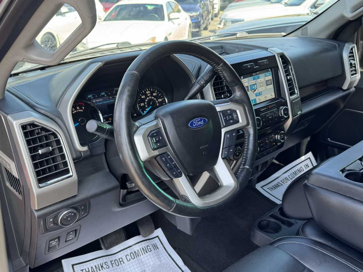 2017 Ford F-150 Lariat photo 11