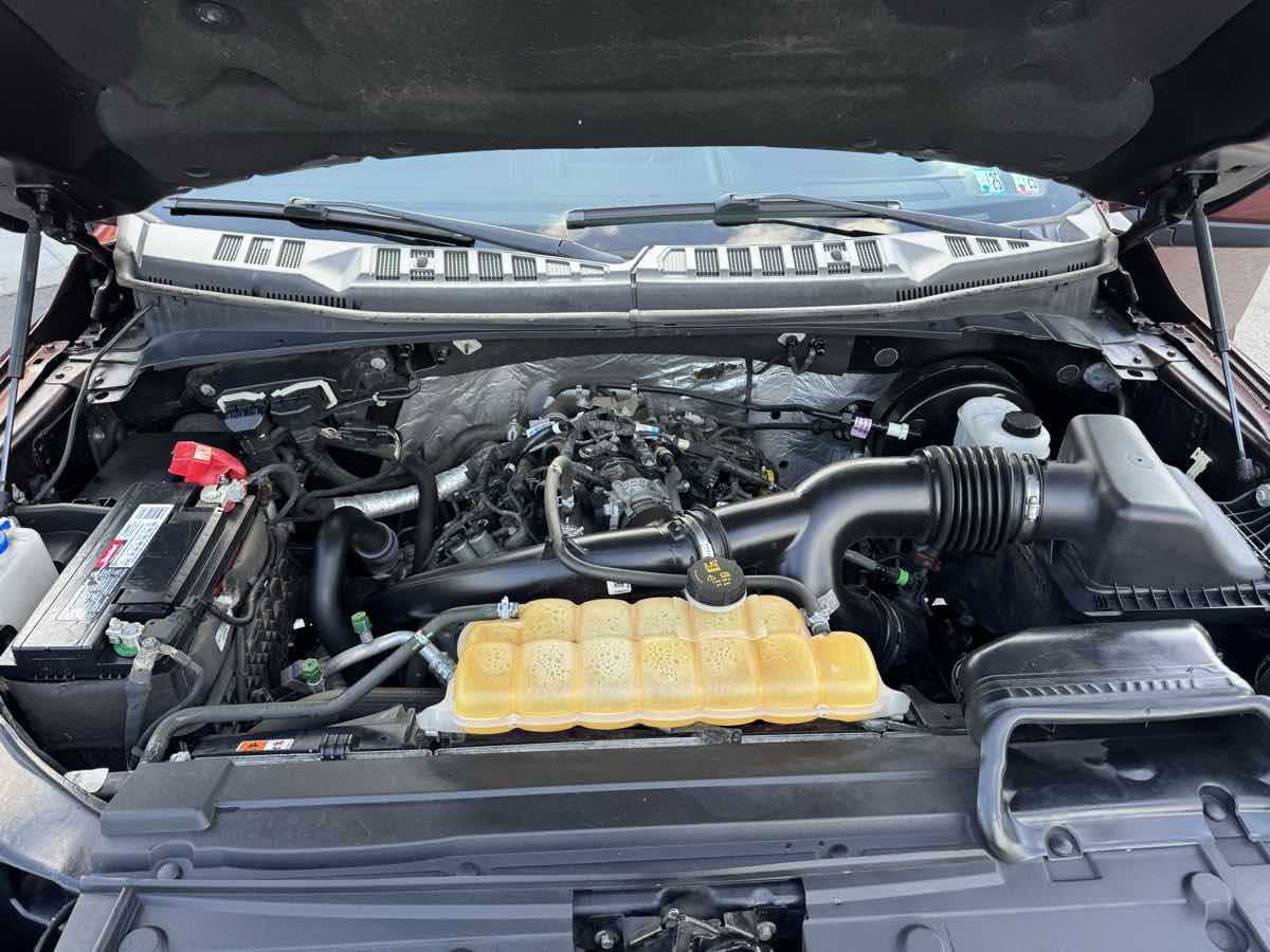 2017 Ford F-150 Lariat photo 45