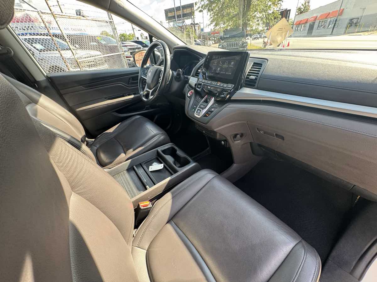 2018 Honda Odyssey EX-L photo 24