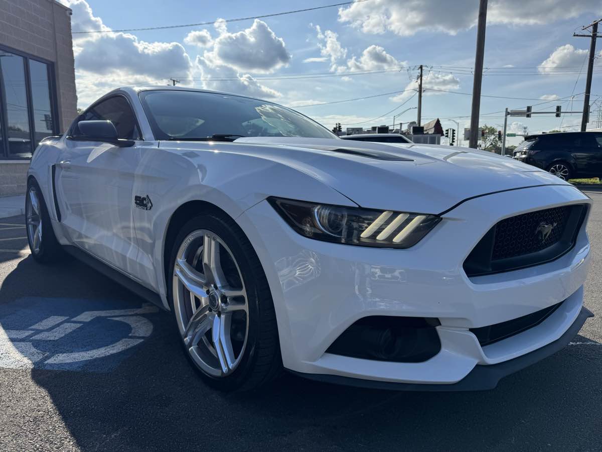 2016 Ford Mustang GT Premium photo 3