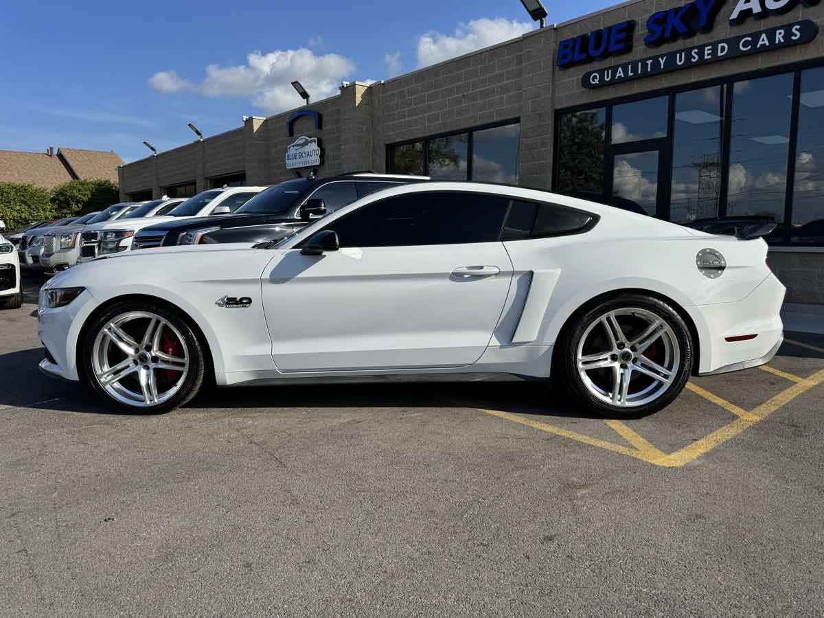 2016 Ford Mustang GT Premium photo 8