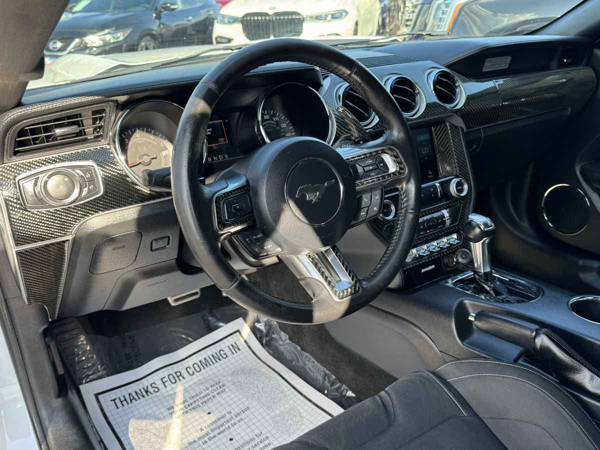 2016 Ford Mustang GT Premium photo 11