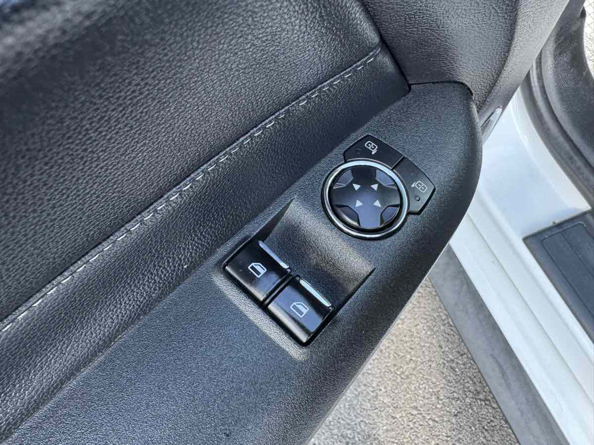 2016 Ford Mustang GT Premium photo 27