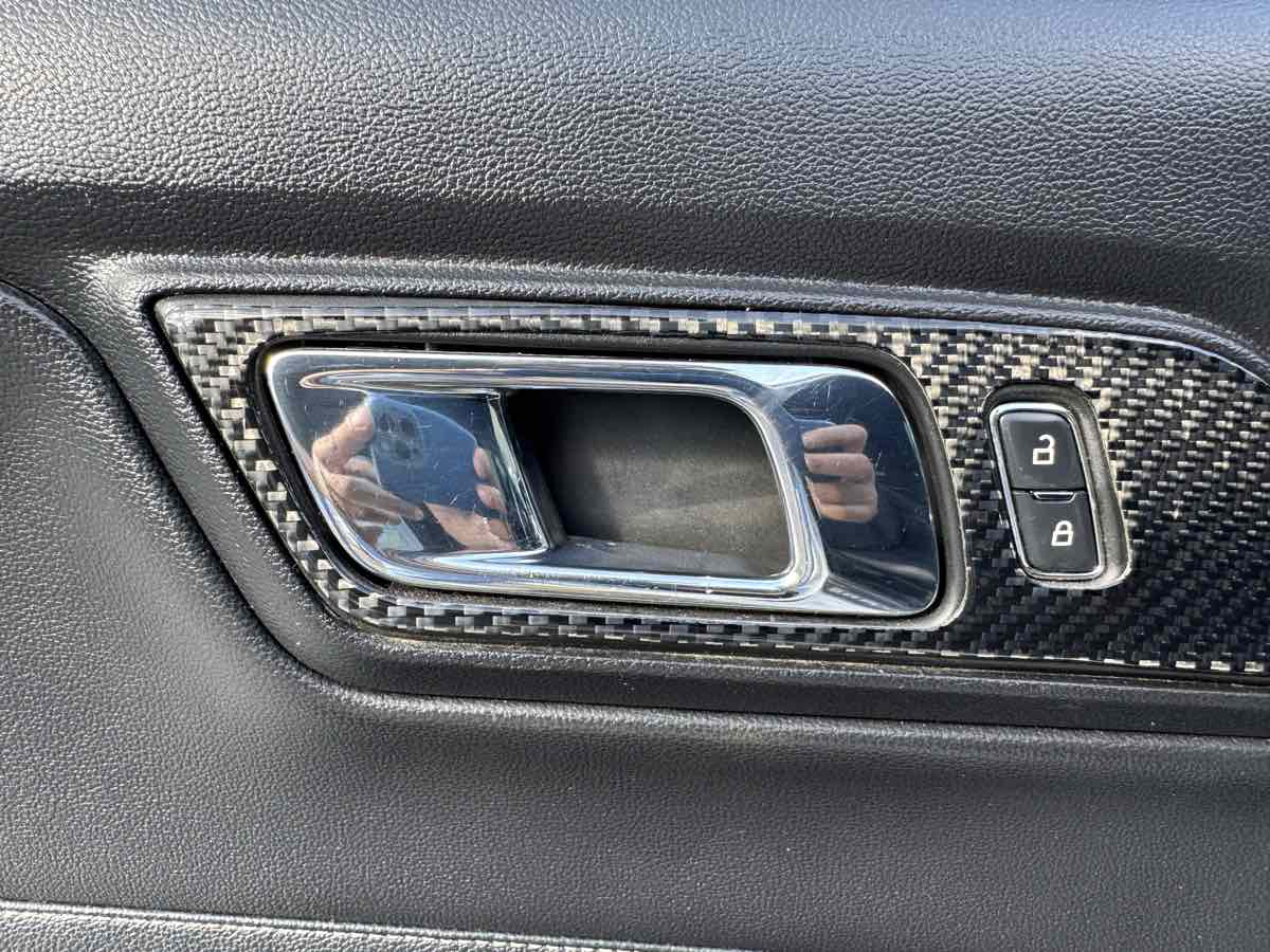 2016 Ford Mustang GT Premium photo 28